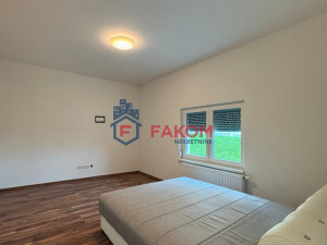 Na prodaju LUX kuća sa bazenom photo 2