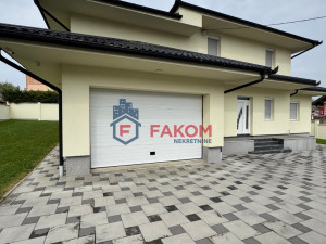Na prodaju LUX kuća sa bazenom photo 3