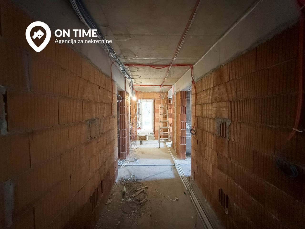 ON TIME prodaje: Dvosoban Apartman Bjelašnica 13