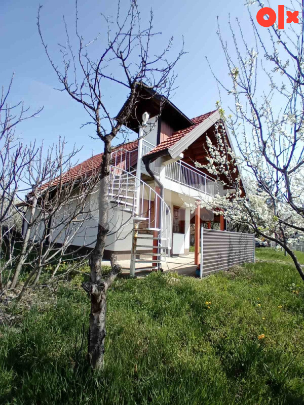 Zemljište sa kućom/vikendicom Srebrenik