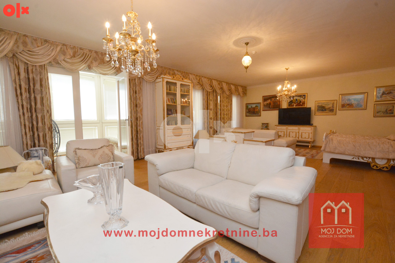 Renoviran trosoban stan 154m2 kod Delikatesne radnje Centar 2