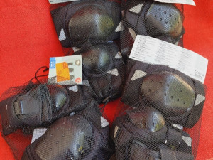 STITNICI ZA ROLE ROSLE ROLERE  CRIVIT GERMANY  vel..M   NOVOO