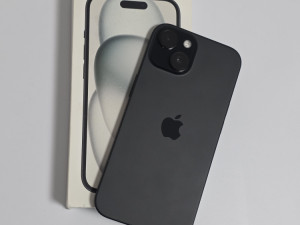 IPHONE 15 128GB 86% BH Bez tragova koristenja Garancija