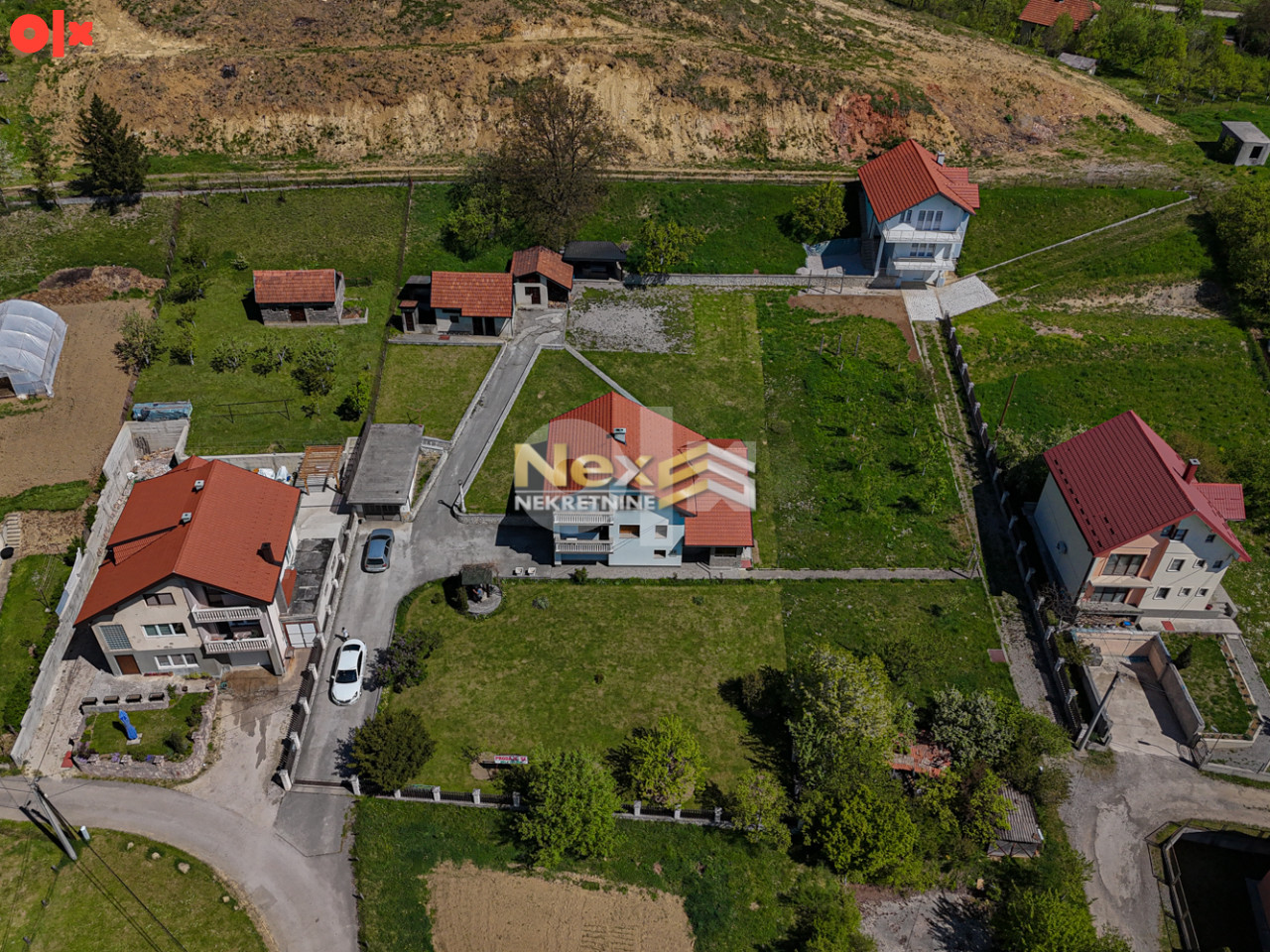 Kuća sa dvorištem/Breza 87 m2