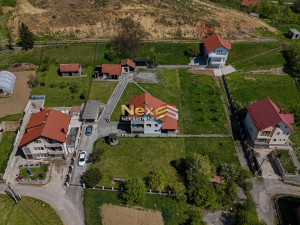 Kuća sa dvorištem/Breza 87 m2