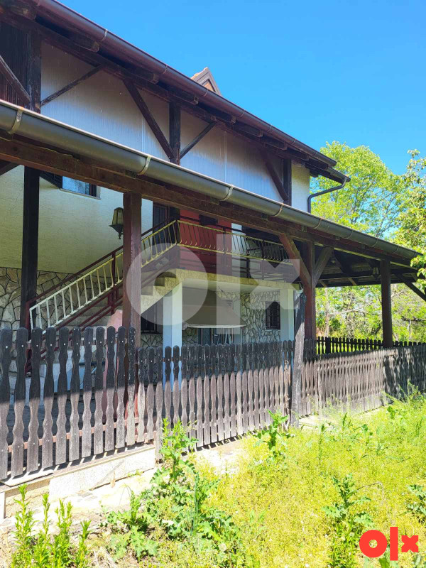 Kuća 150m2 sa 10 000m2 zemlje - Grbavica
