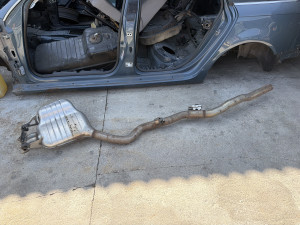 Auspuh lonac e220 klapna Mercedes W213 (fotografija 5)