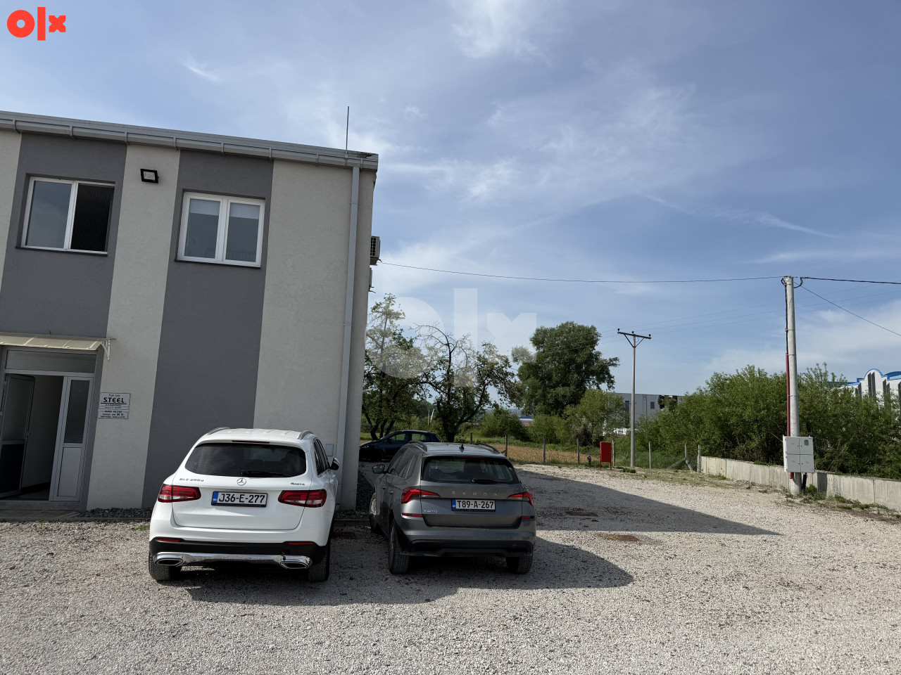 IZNAJMLJUJE SE POSLOVNI OBJEKAT SA ZEMLJIŠTEM 9