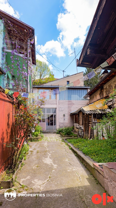 Na prodaju -Kuća na dva sprata- Kod Vijećnice, 2 min od Sebilja