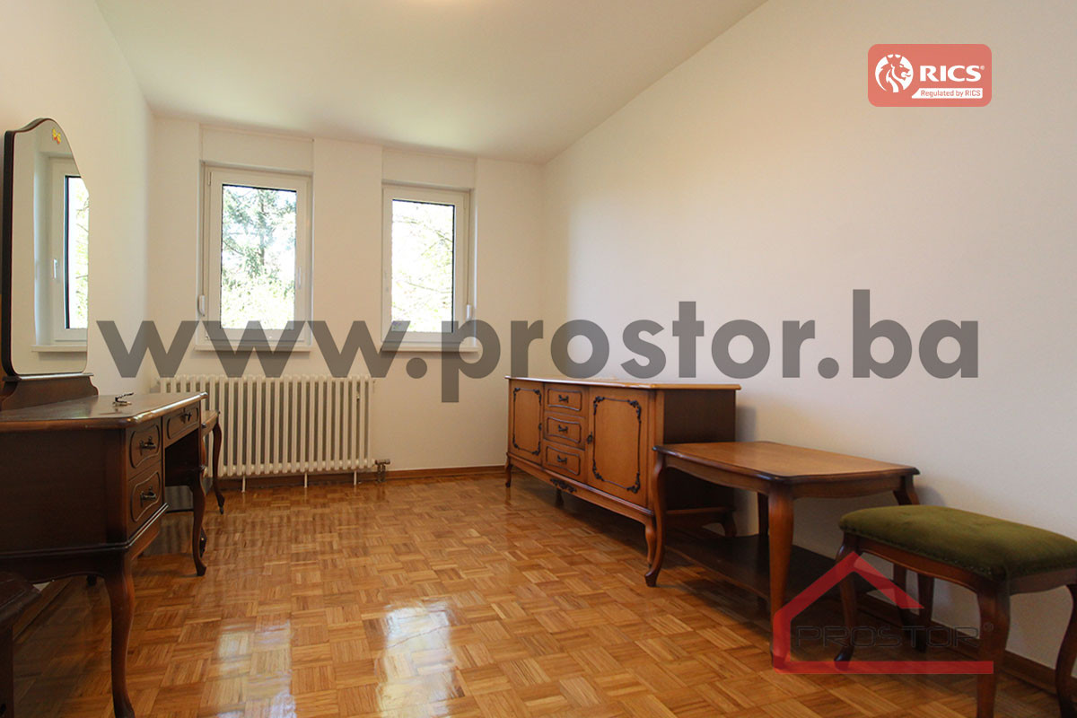 PROSTOR izdaje: Trosoban stan sa dva balkona, Stari Grad 6