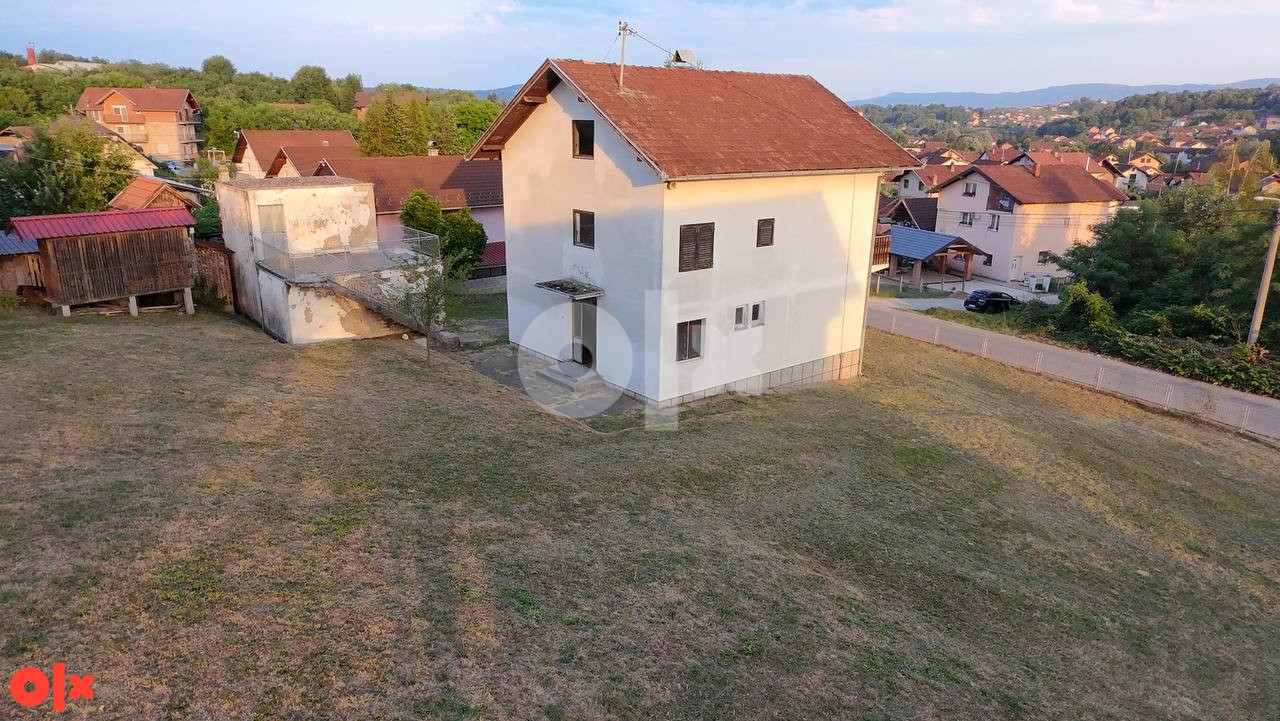 Porodična kuća na velikom placu u naselju Šargovac 4