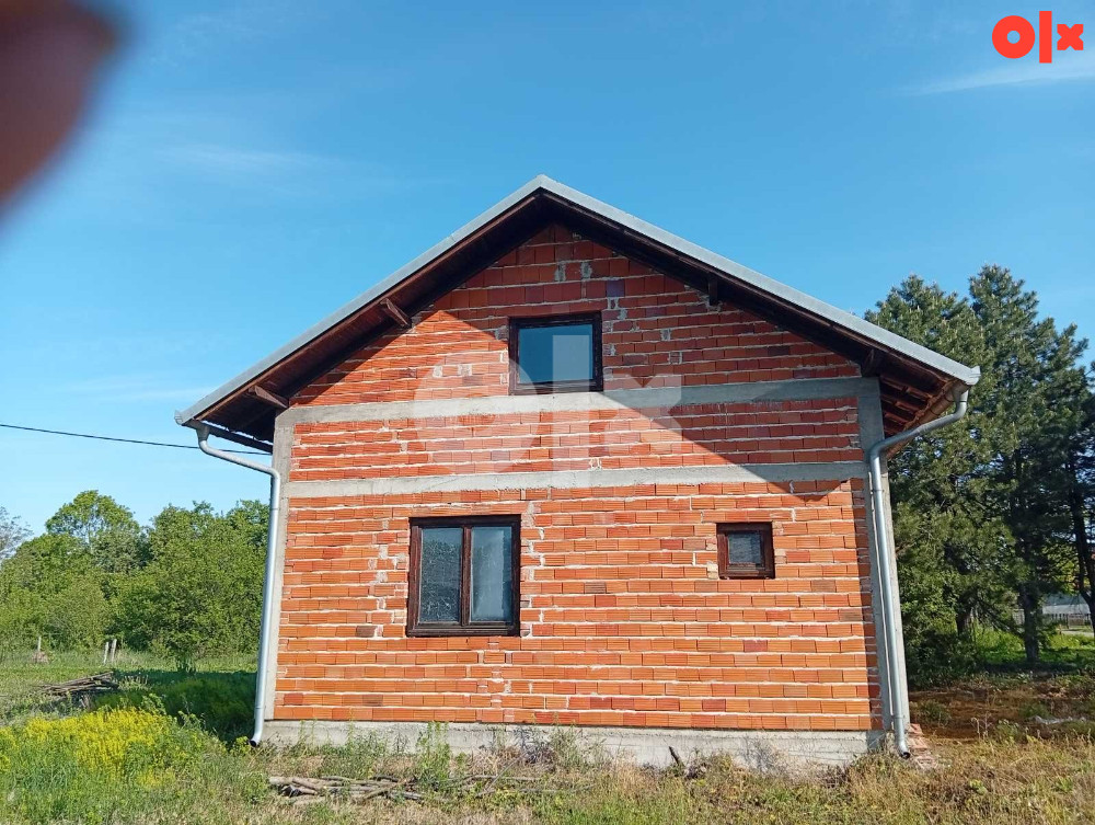 Prodajem kucu-Vrsani 2
