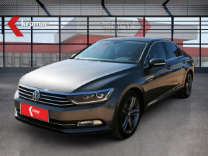 Volkswagen Passat 2.0 CR TDI Comfortline -Full LED- 150 KS