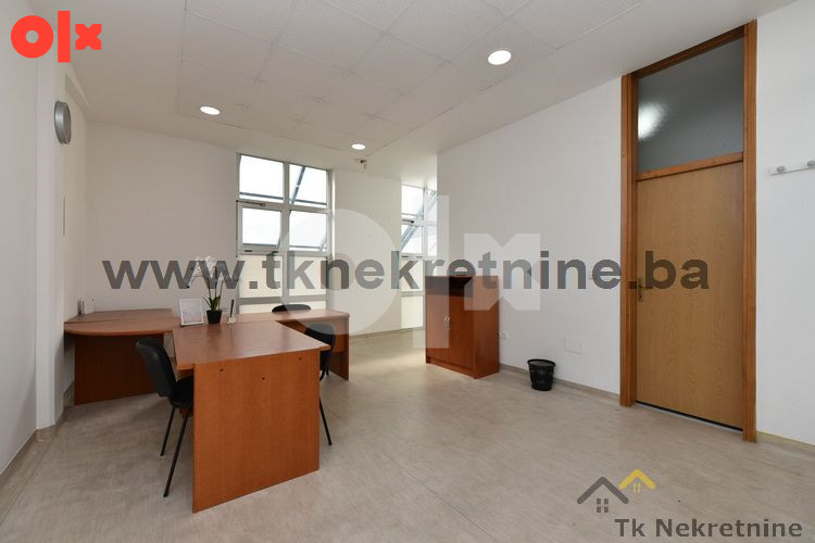 Stupine - poslovni prostor 30 m2, sa čajnom kuhinjom