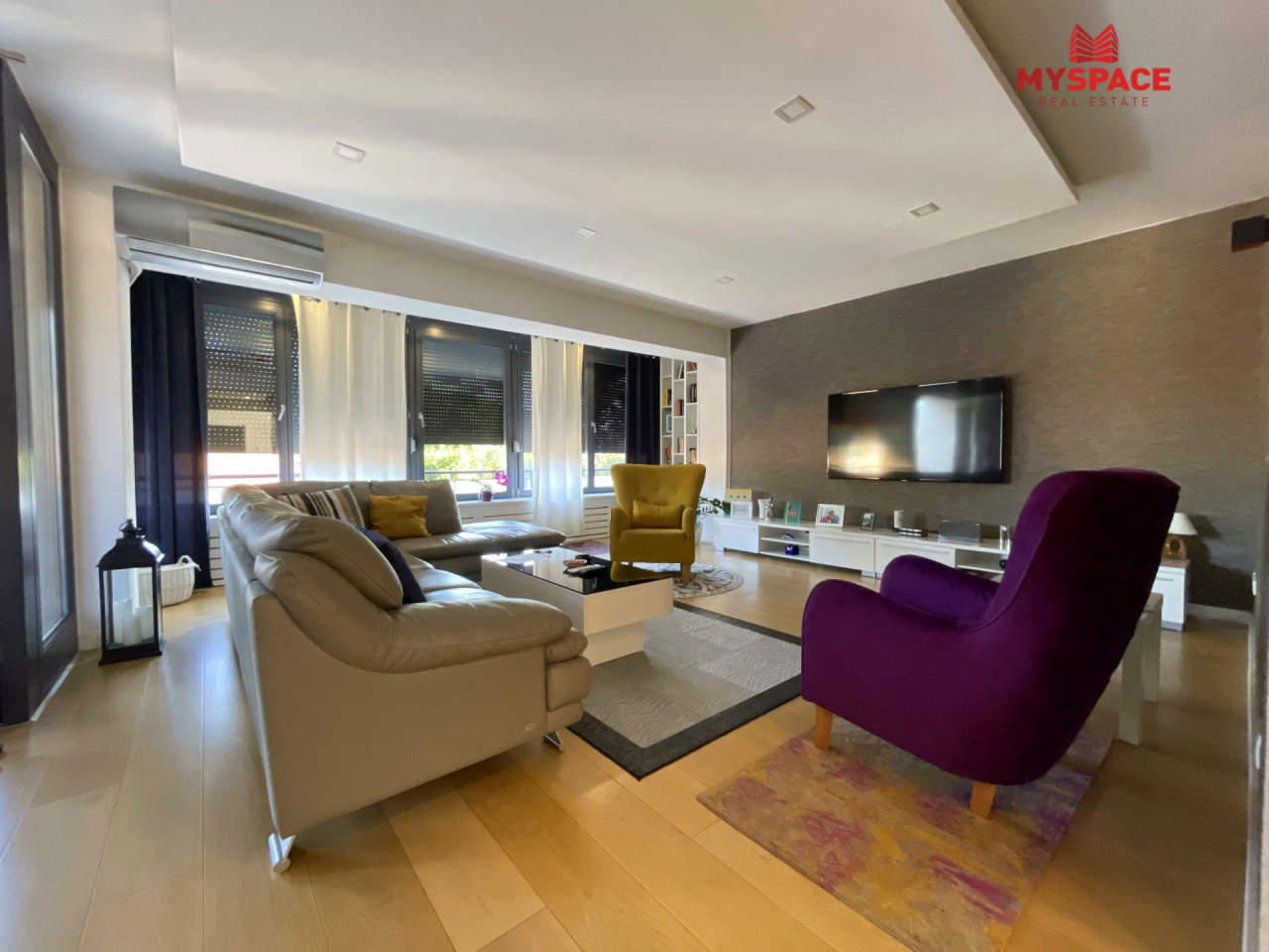 MY SPACE/ Stan sa garazom/ Mejtas/ RENOVIRAN/ NAMJESTEN/ 127 m2 4