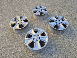 Alu felge 16 5x114.3 Dacia Duster / ORIGINAL