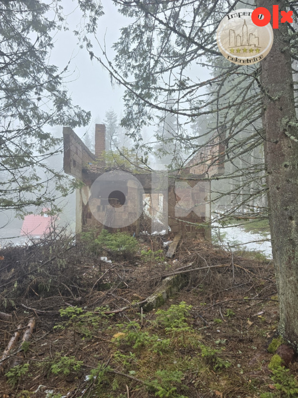 Zemljište Jahorina Dvorišta 500m2, sa devastiranim objektom