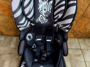 AUTOSJEDALICA ZA DJECU 9-36 KG ZEBRICA  SKORO NOVA
