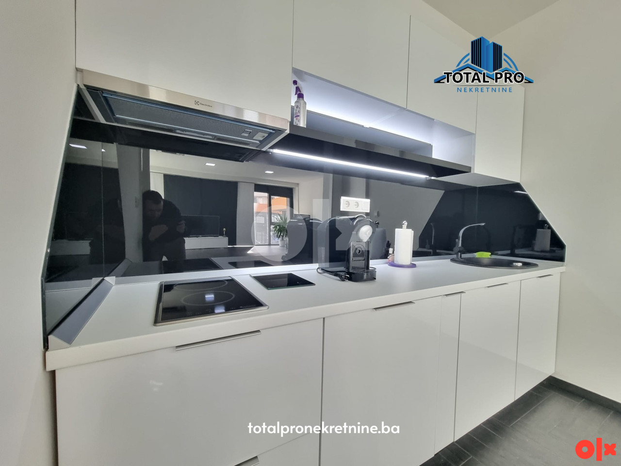 TOTAL PRO / Poslovni prostor s garažom 81 m2 / Stup 9