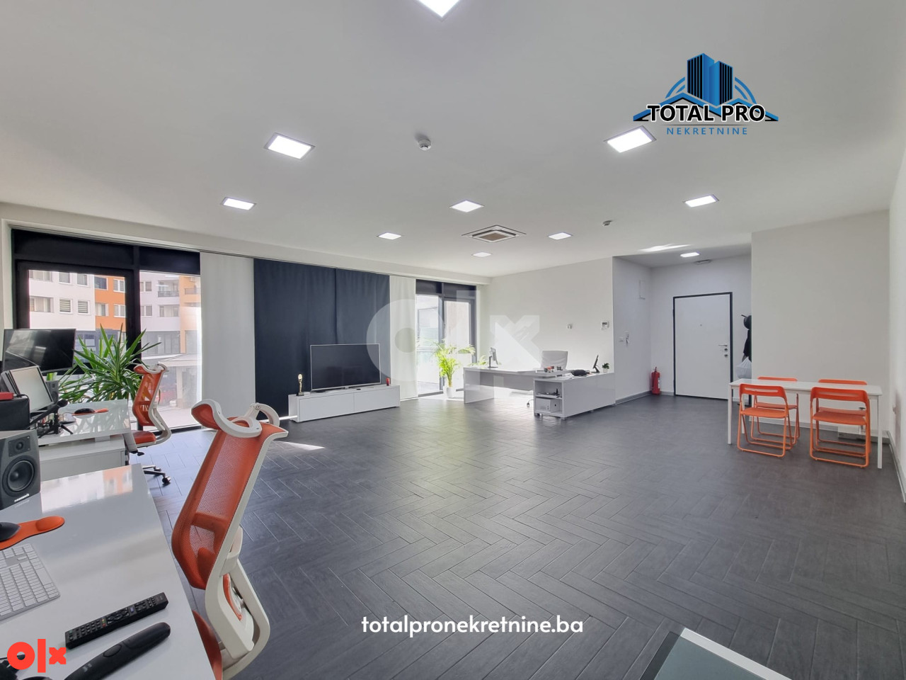 TOTAL PRO / Poslovni prostor s garažom 81 m2 / Stup 12