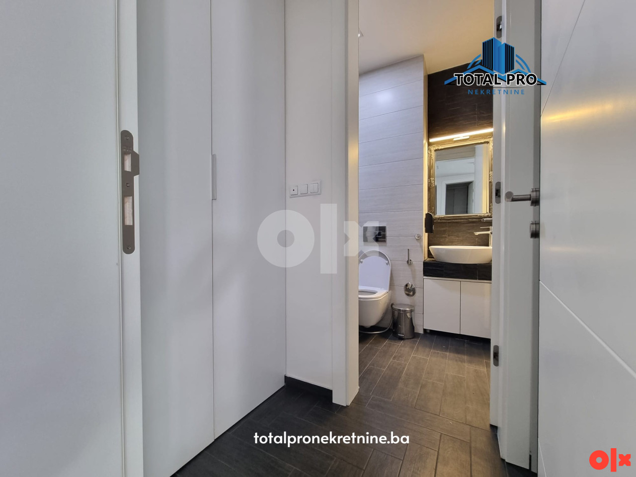 TOTAL PRO / Poslovni prostor s garažom 81 m2 / Stup 13