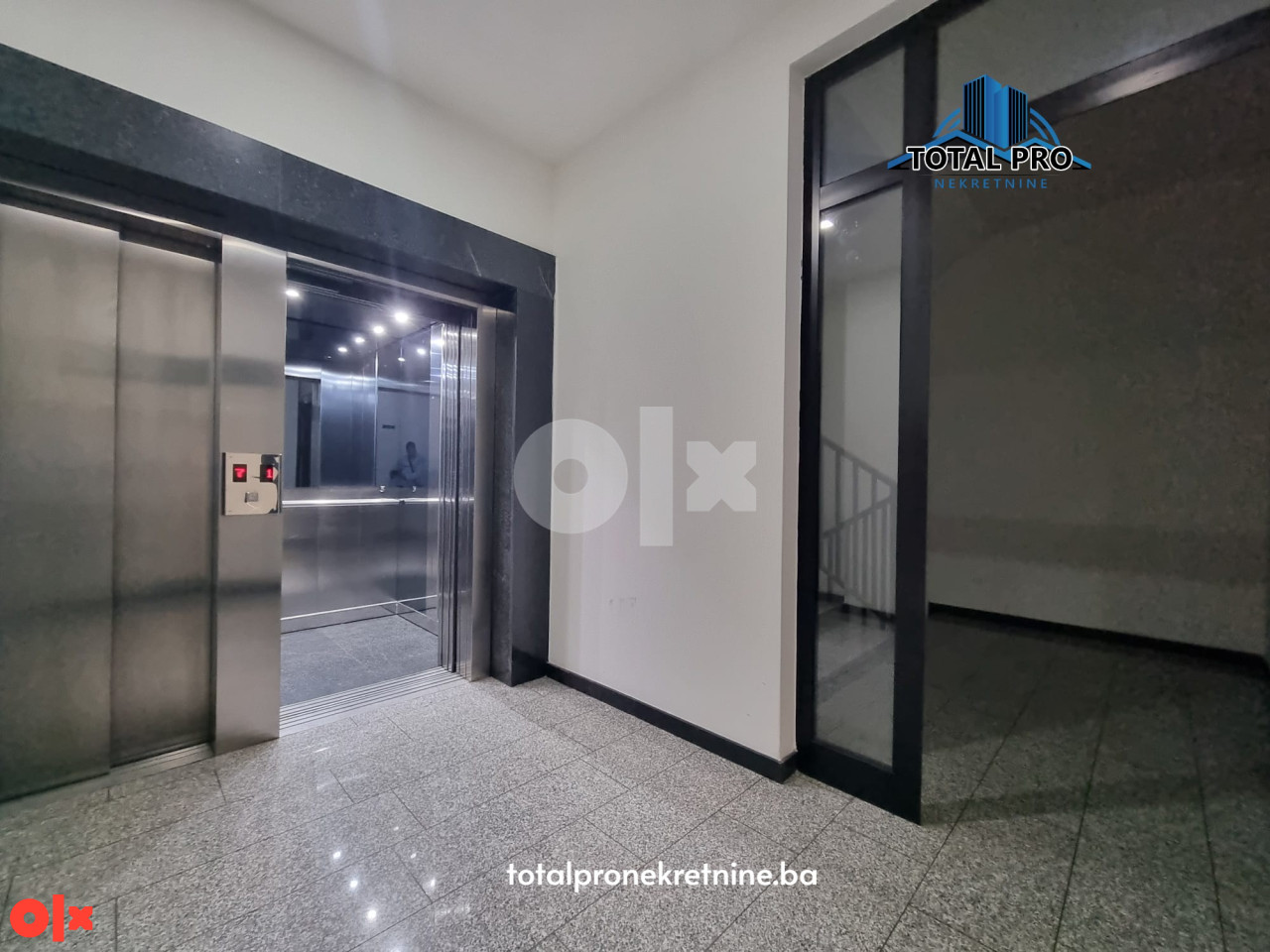 TOTAL PRO / Poslovni prostor s garažom 81 m2 / Stup 22