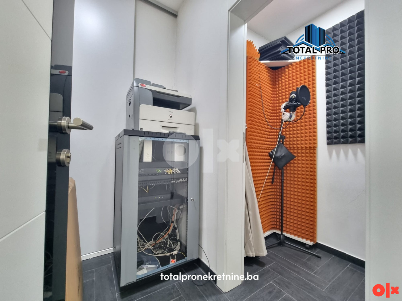 TOTAL PRO / Poslovni prostor s garažom 81 m2 / Stup 19