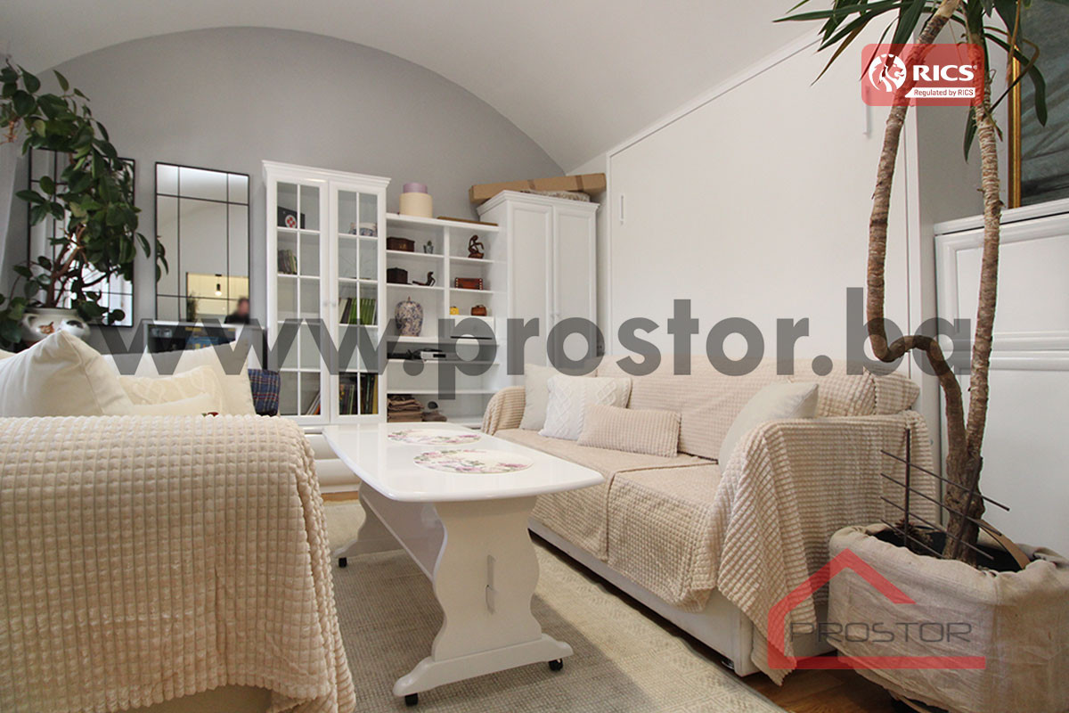 PROSTOR izdaje: Garsonjera, 35m2, Centar 2