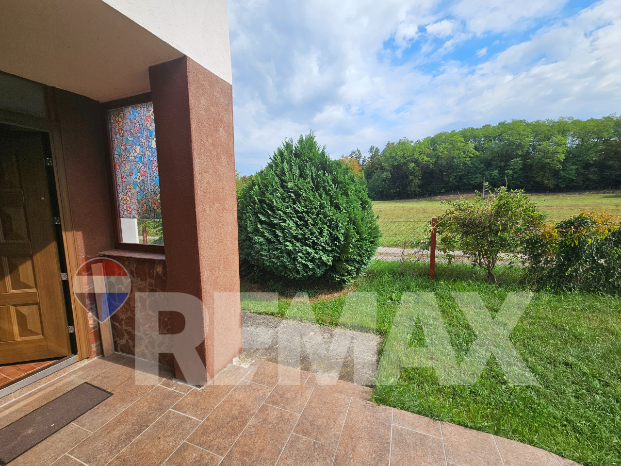 Odlična kuća/ plac 2085m2/ pored rijeke/ Slatina 10