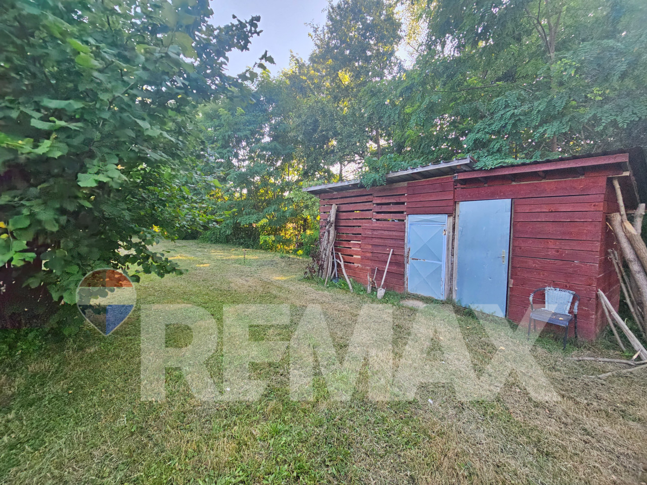 Odlična kuća/ plac 2085m2/ pored rijeke/ Slatina 28