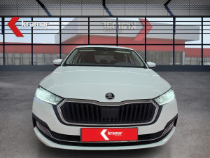 Skoda Octavia 2.0 TDI Business VIRTUAL COCKPIT -Novi model-