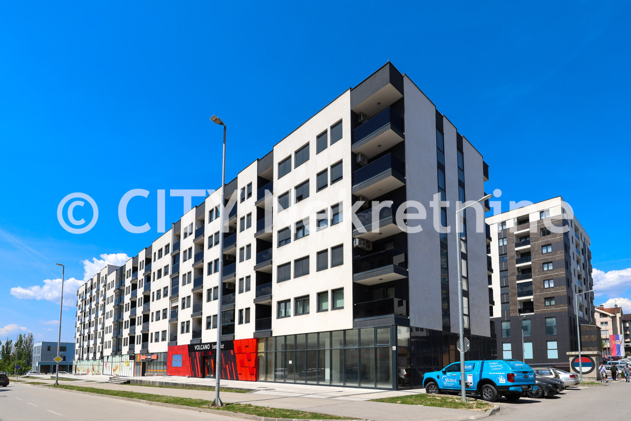 Trosoban namješten stan - Istočno Sarajevo - 76 m2