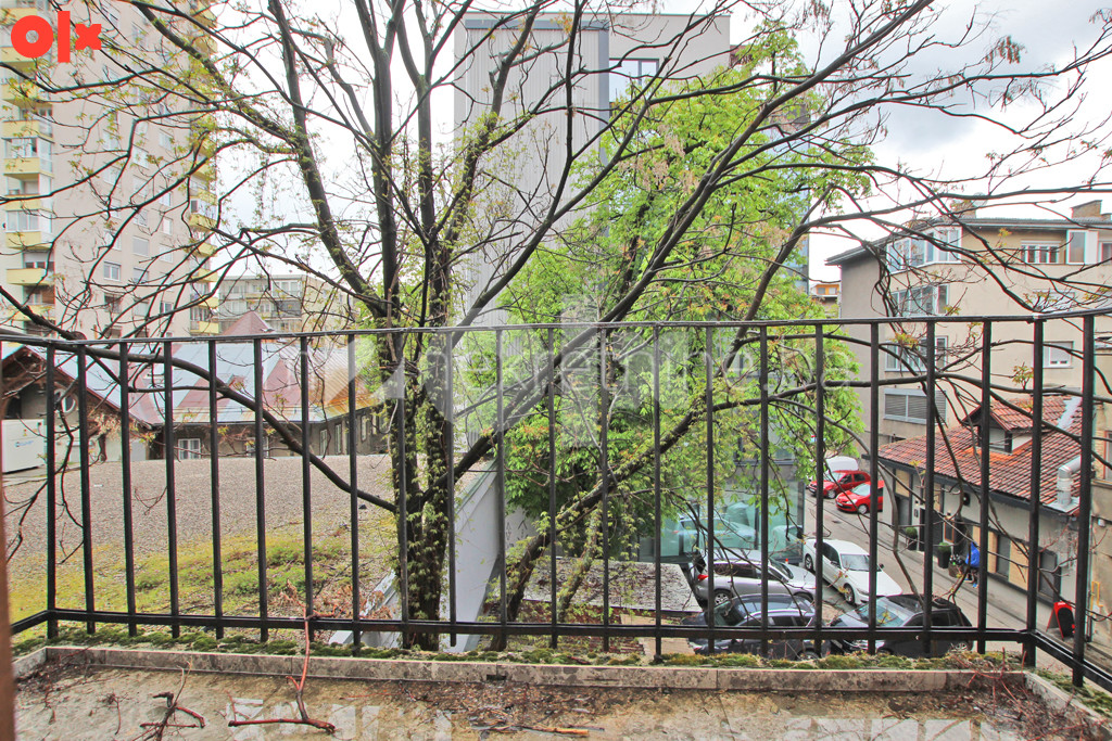 m2: Centar / Hasana Kikića / Četverosoban stan 96m2 / 2. sprat 12