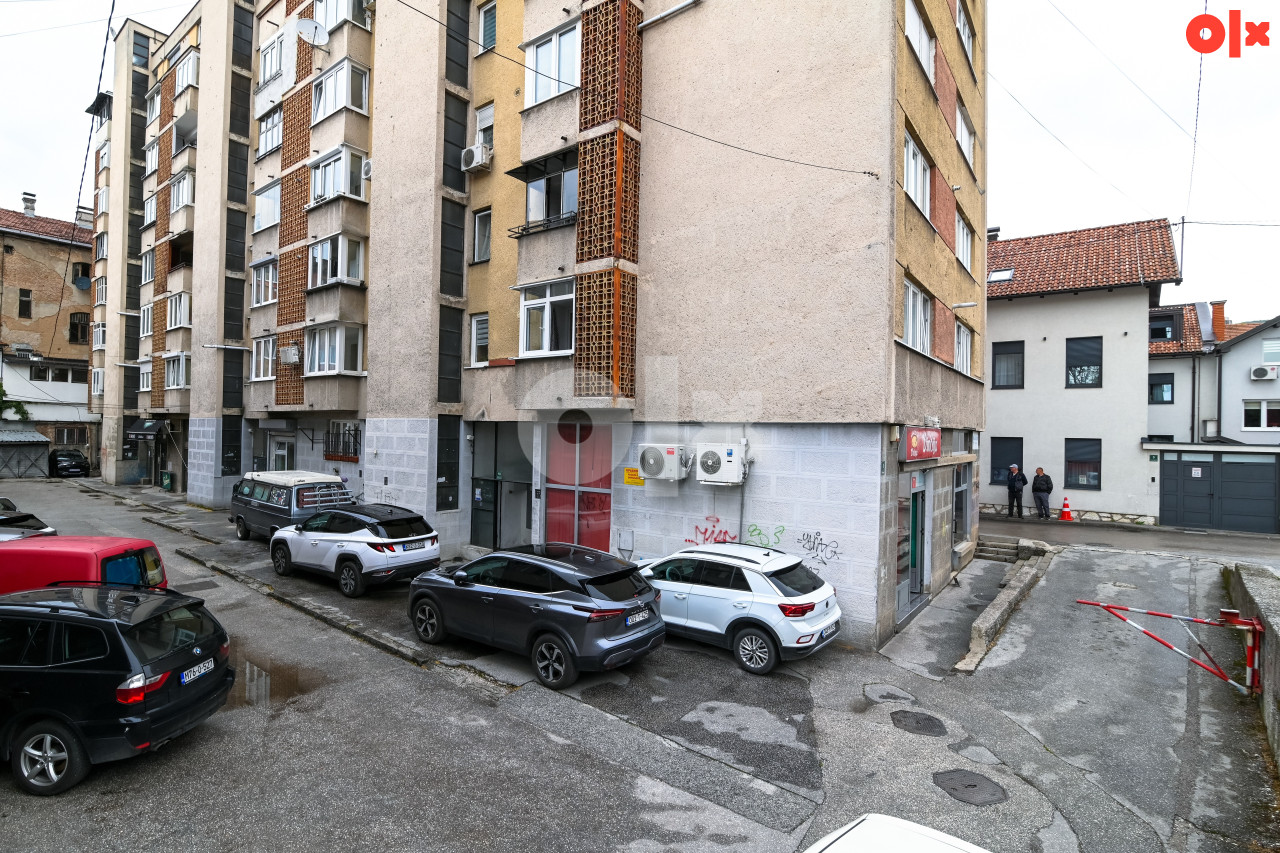 AURA/ Top Stan / Parking / Lift / Vijećnica 2