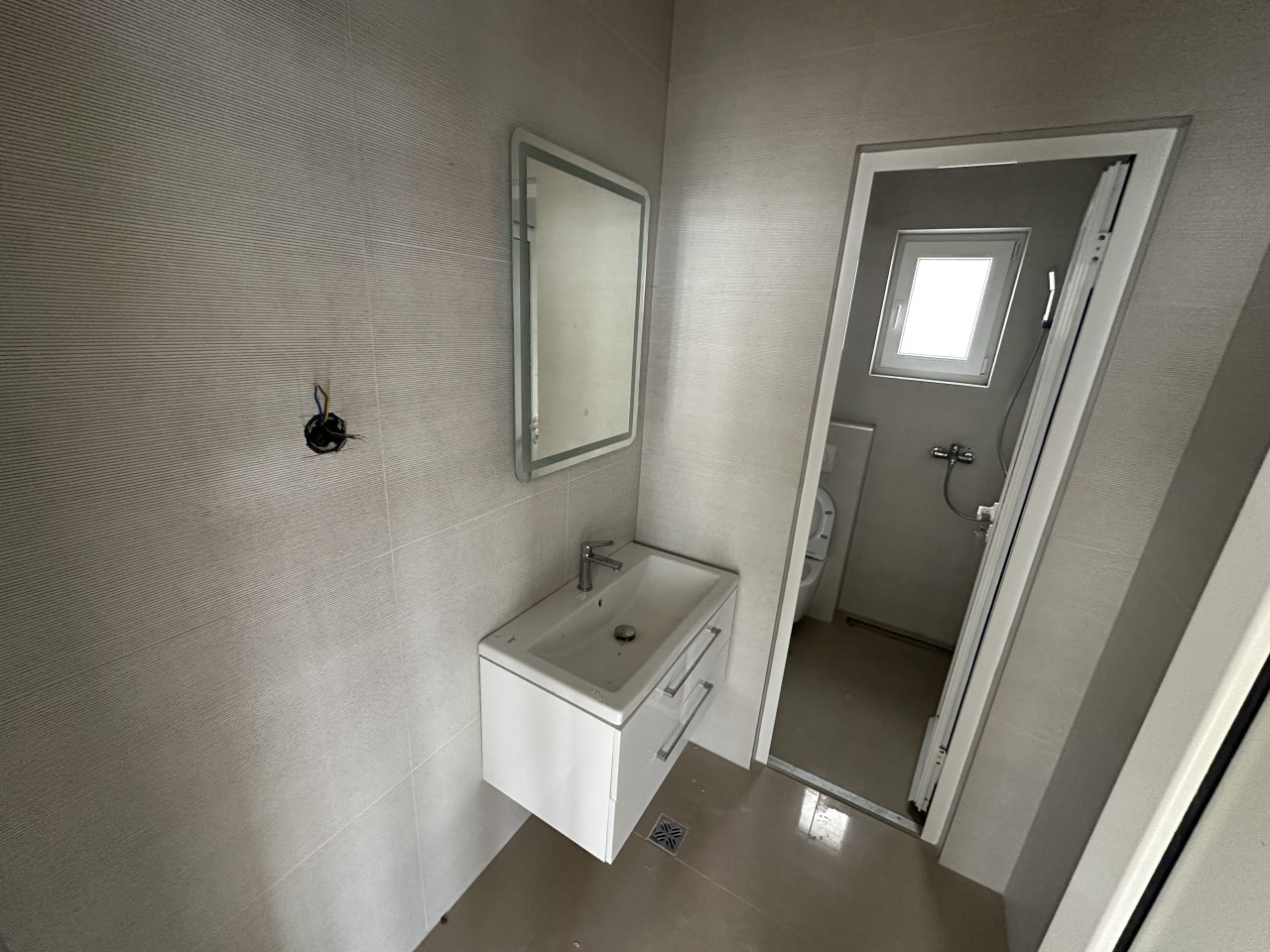 Poslovni prostor na frekventnoj lokaciji - 120 m2 17