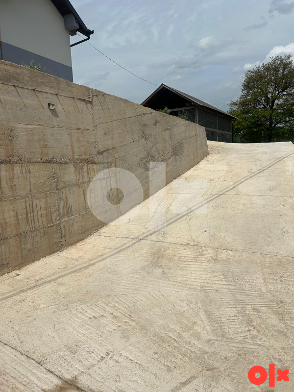 Kuća 140 m2 - zemljište 2295 m2 - Malešići Ilijaš 2