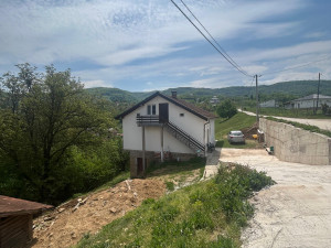 Kuća 140 m2 - zemljište 2295 m2 - Malešići Ilijaš photo 4