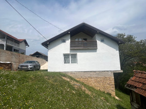 Kuća 140 m2 - zemljište 2295 m2 - Malešići Ilijaš