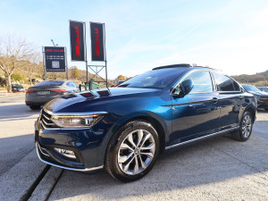VW Passat 2.0 TDI DSG7 ELEGANCE IQ.LIGHT MATRIX LED PANORAMA ACC
