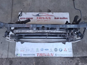 Prsa greda hladnjak Audi A5 8T Trivan