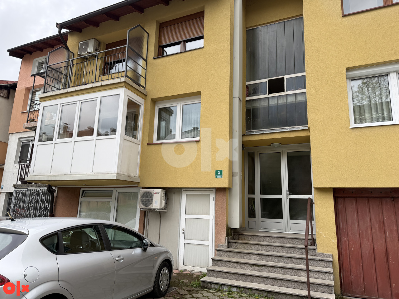 PRODAJA STAN AERODROMSKO NASELJE DVA BALKONA 54 m2