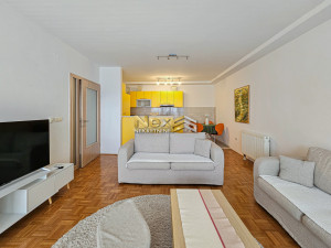 Dvosoban stan - zgrada Unipromet 61 m2 Dolac Malta