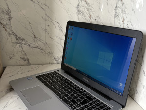 Laptop asus i7-6500U