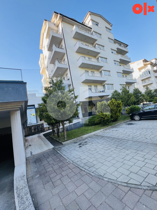 Stan 97 m2 i Garaža 15 m2 Ben-Mal Velika Kladuša Penthous