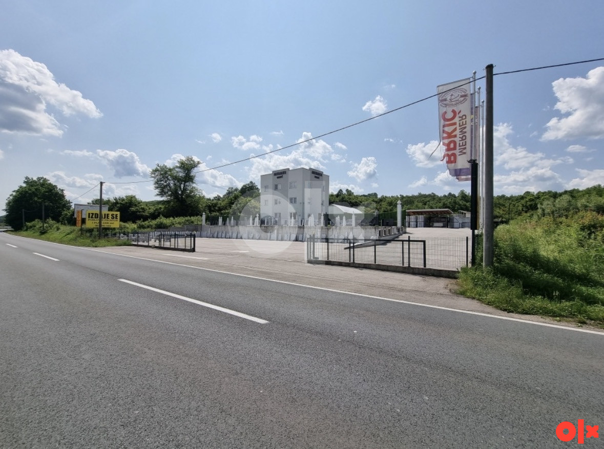 Zemljiste Tuzla Izdaje se asfaltiran plac 900 m2