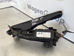 Papucica gasa Volkswagen Passat 6