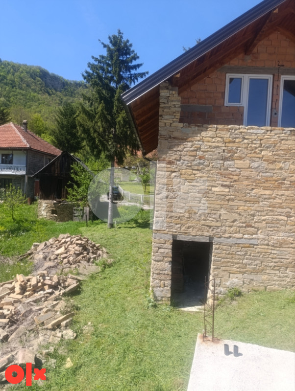 Kuća izmedju Kaknja i Zenice 2
