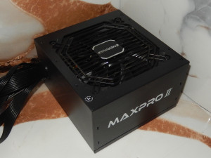 Enermax napojna 700w / 4 x (6+2) pina za grafiku
