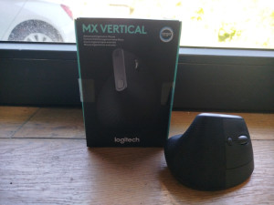 Logitech MX Vertical Premium ergonomski miš