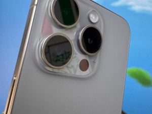 iPhone 15 pro 256GB zdravlje baterije 87%